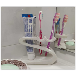 diş fırçası ve diş macunluk