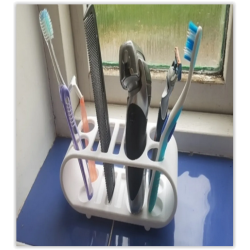 beyaz diş fırçalık ve macunluk
